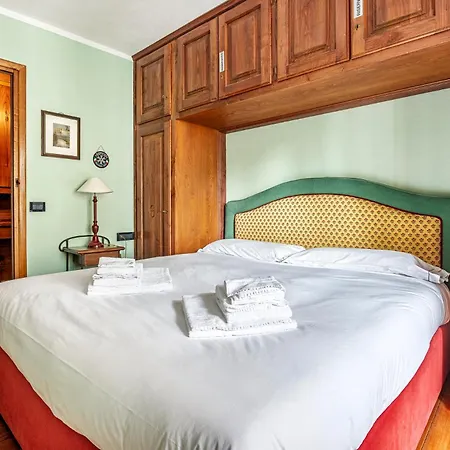 Appartamento Awesome Three Bedroom In Courmayeur