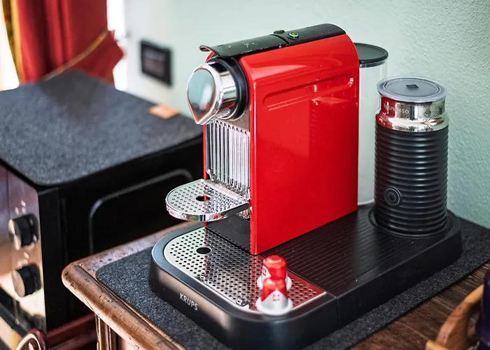 Awesome Three Bedroom In شقة