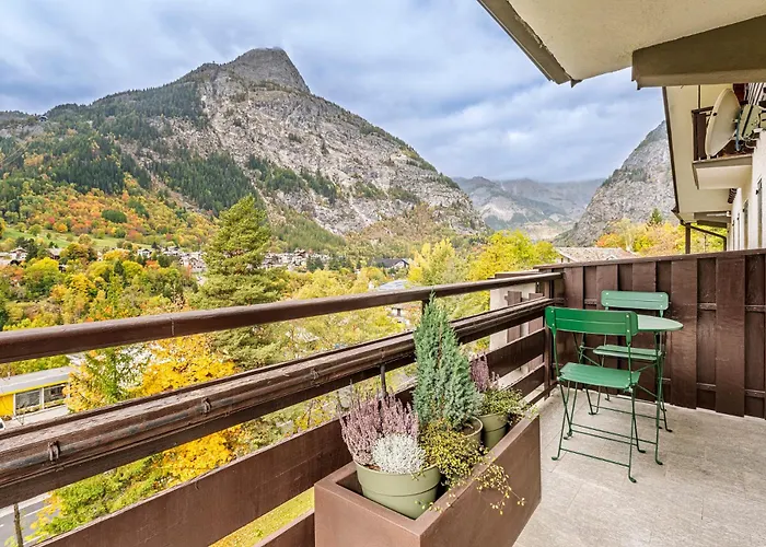 Apartment Awesome Three Bedroom In Courmayeur